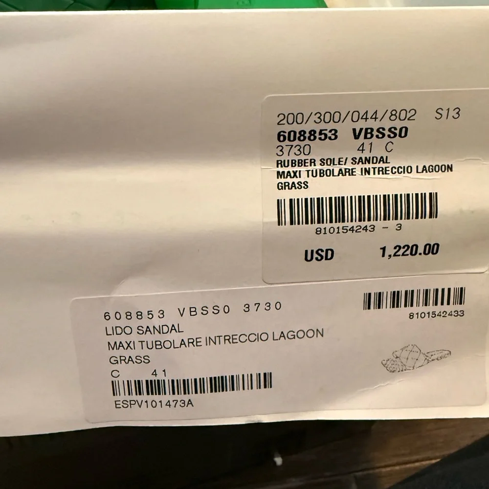 Bottega Veneta Lido Sandals in Green (Grass) - Picture 10 of 12